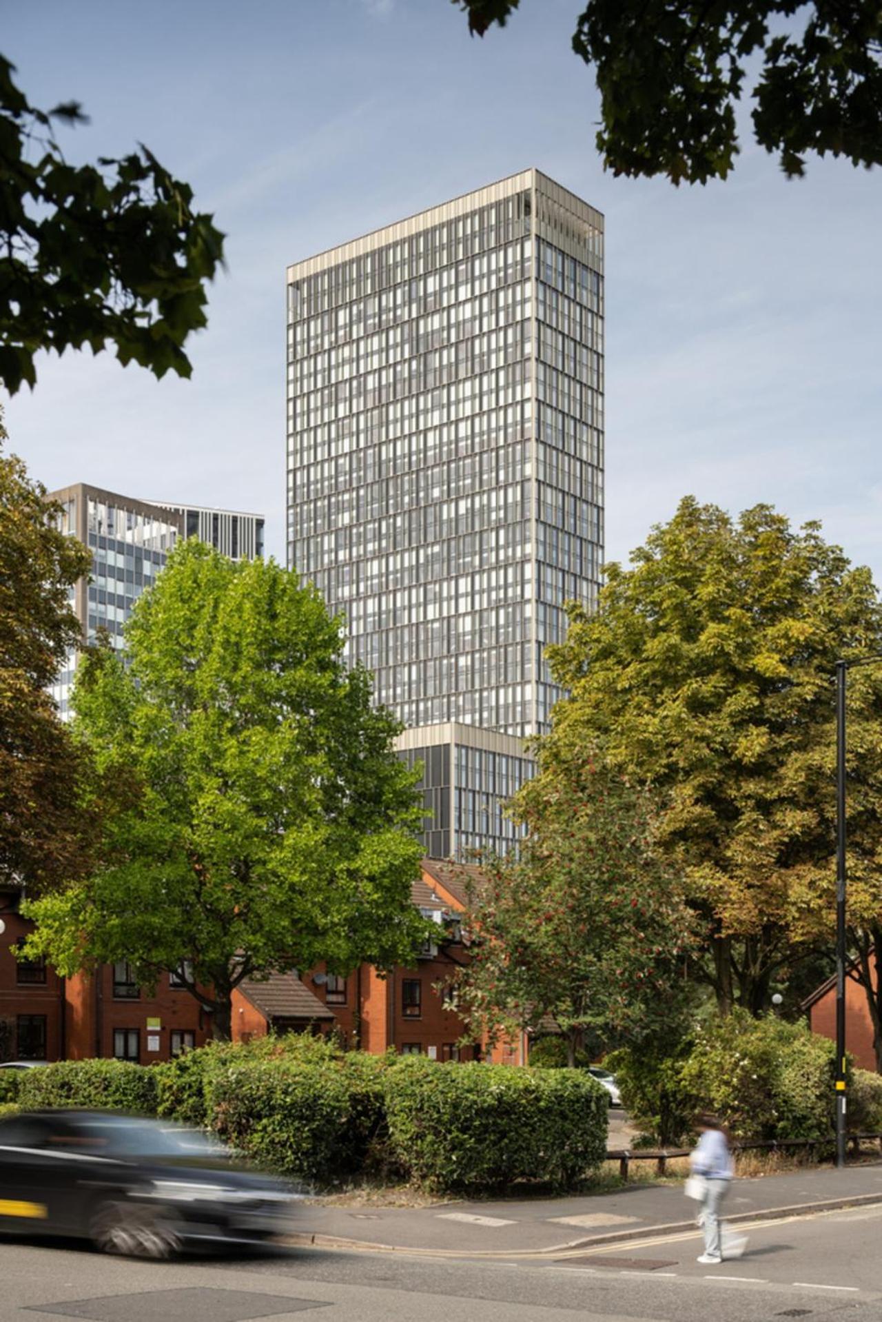 Mercian Luxury Serviced Apartments- Birmingham City Centre - Your Perfect Stay - Gym Rooftop Terrace Cinema Room エクステリア 写真