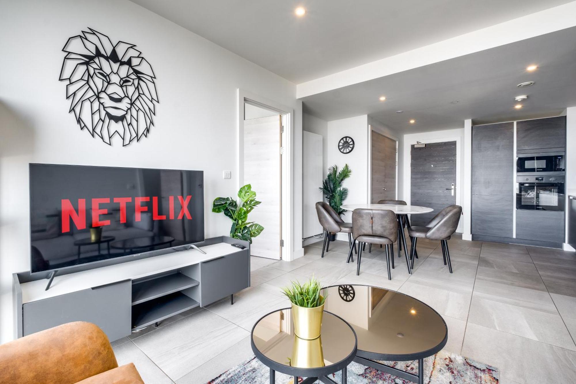 Mercian Luxury Serviced Apartments- Birmingham City Centre - Your Perfect Stay - Gym Rooftop Terrace Cinema Room エクステリア 写真