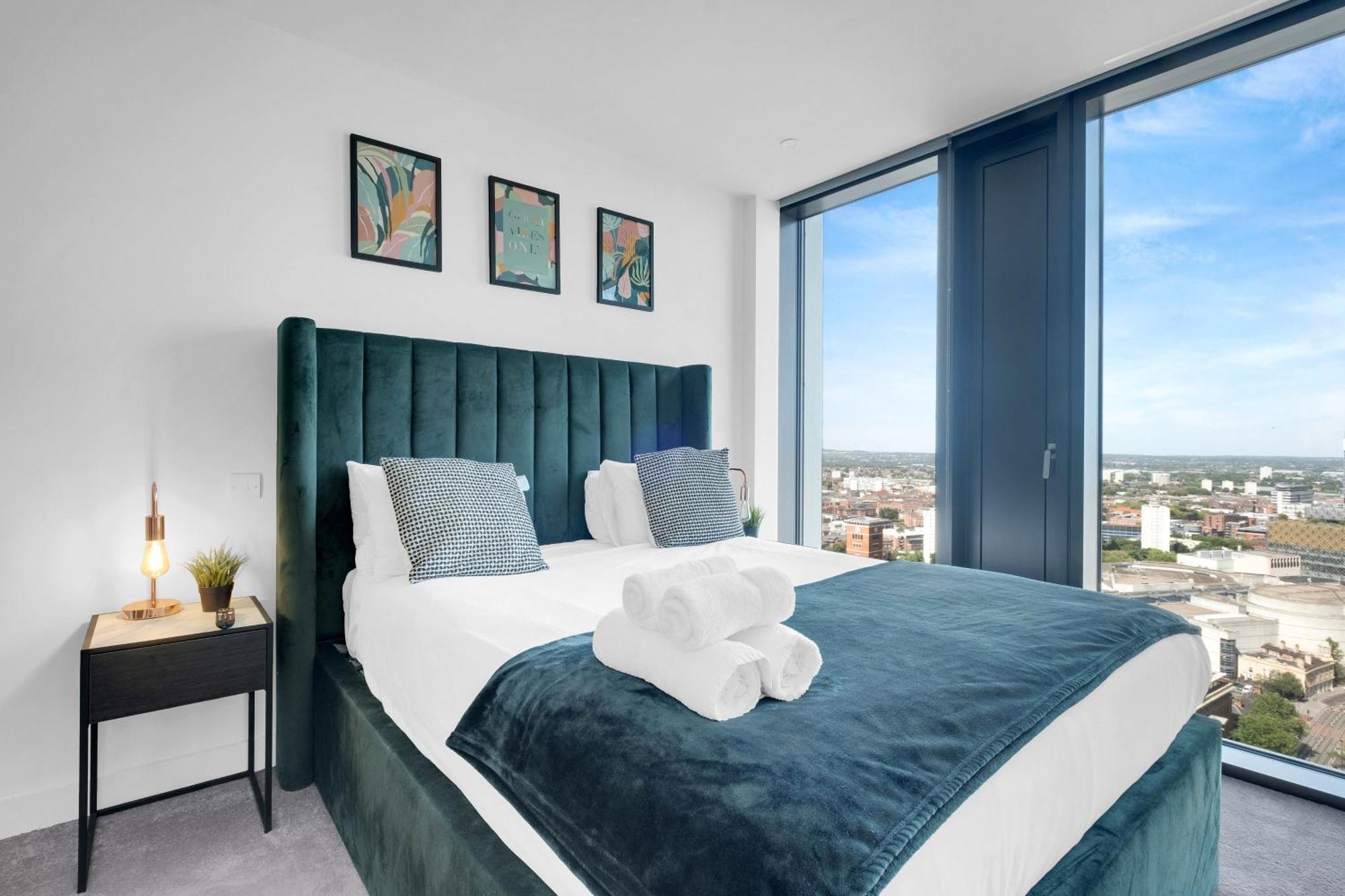 Mercian Luxury Serviced Apartments- Birmingham City Centre - Your Perfect Stay - Gym Rooftop Terrace Cinema Room エクステリア 写真