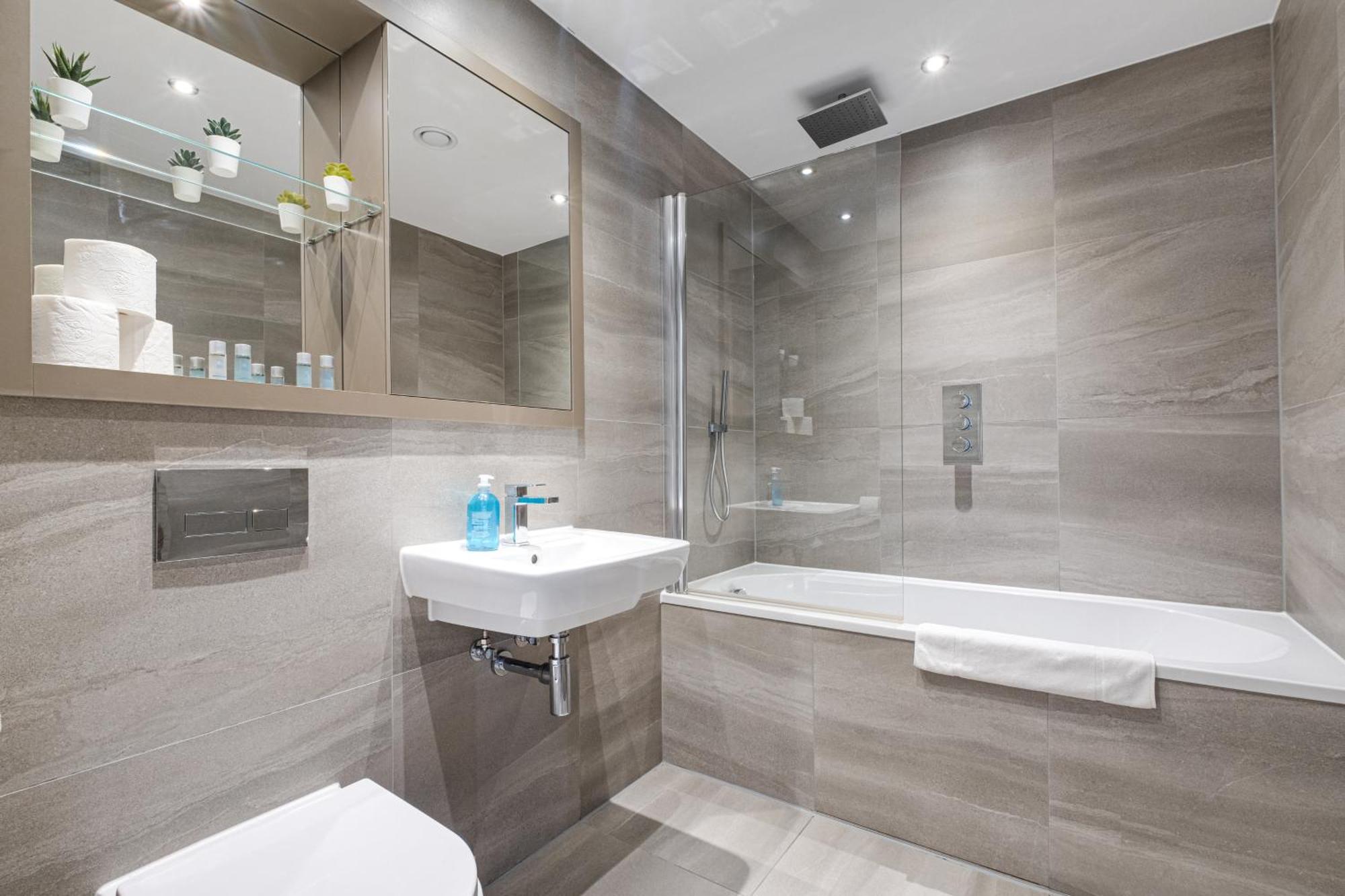 Mercian Luxury Serviced Apartments- Birmingham City Centre - Your Perfect Stay - Gym Rooftop Terrace Cinema Room エクステリア 写真