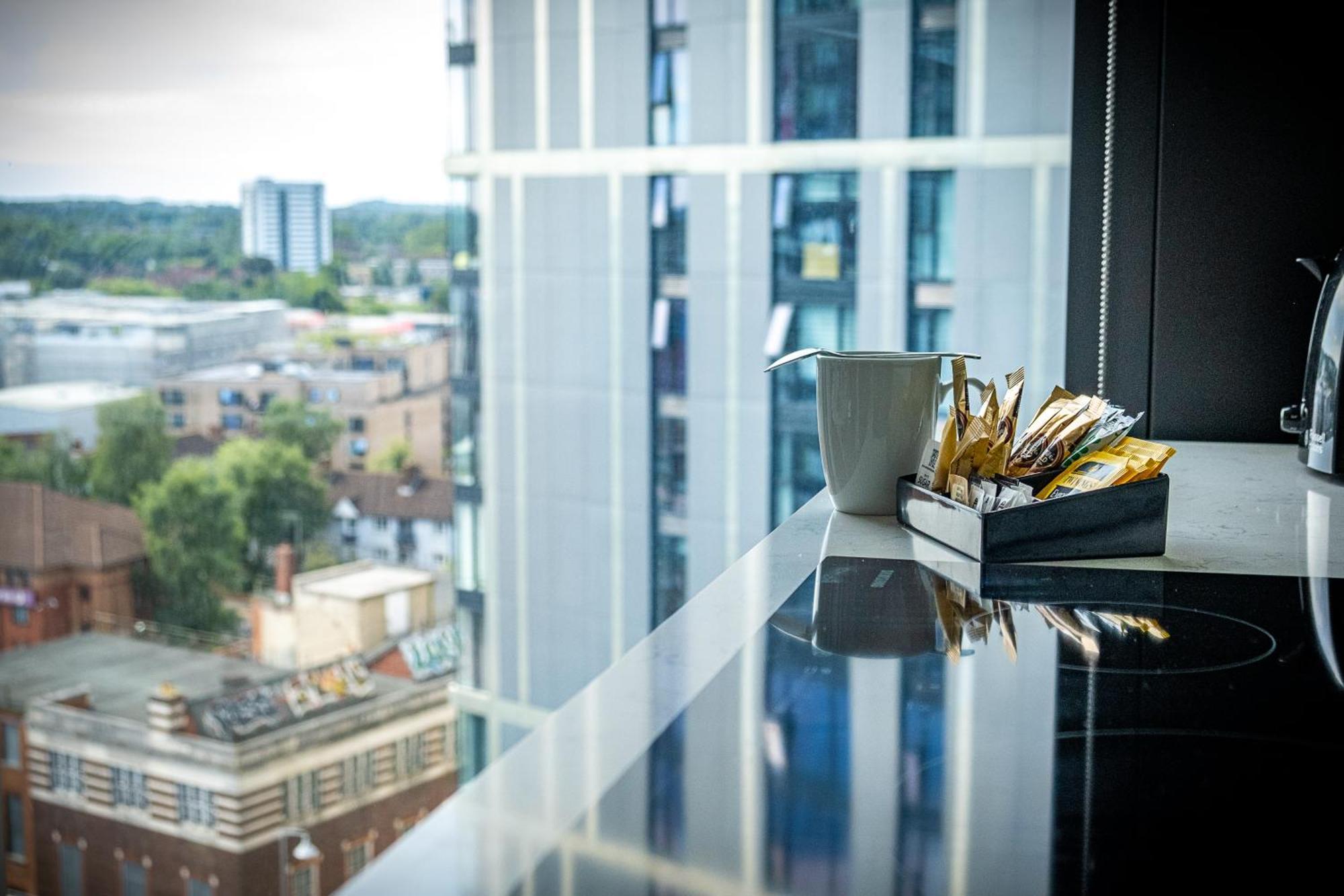 Mercian Luxury Serviced Apartments- Birmingham City Centre - Your Perfect Stay - Gym Rooftop Terrace Cinema Room エクステリア 写真