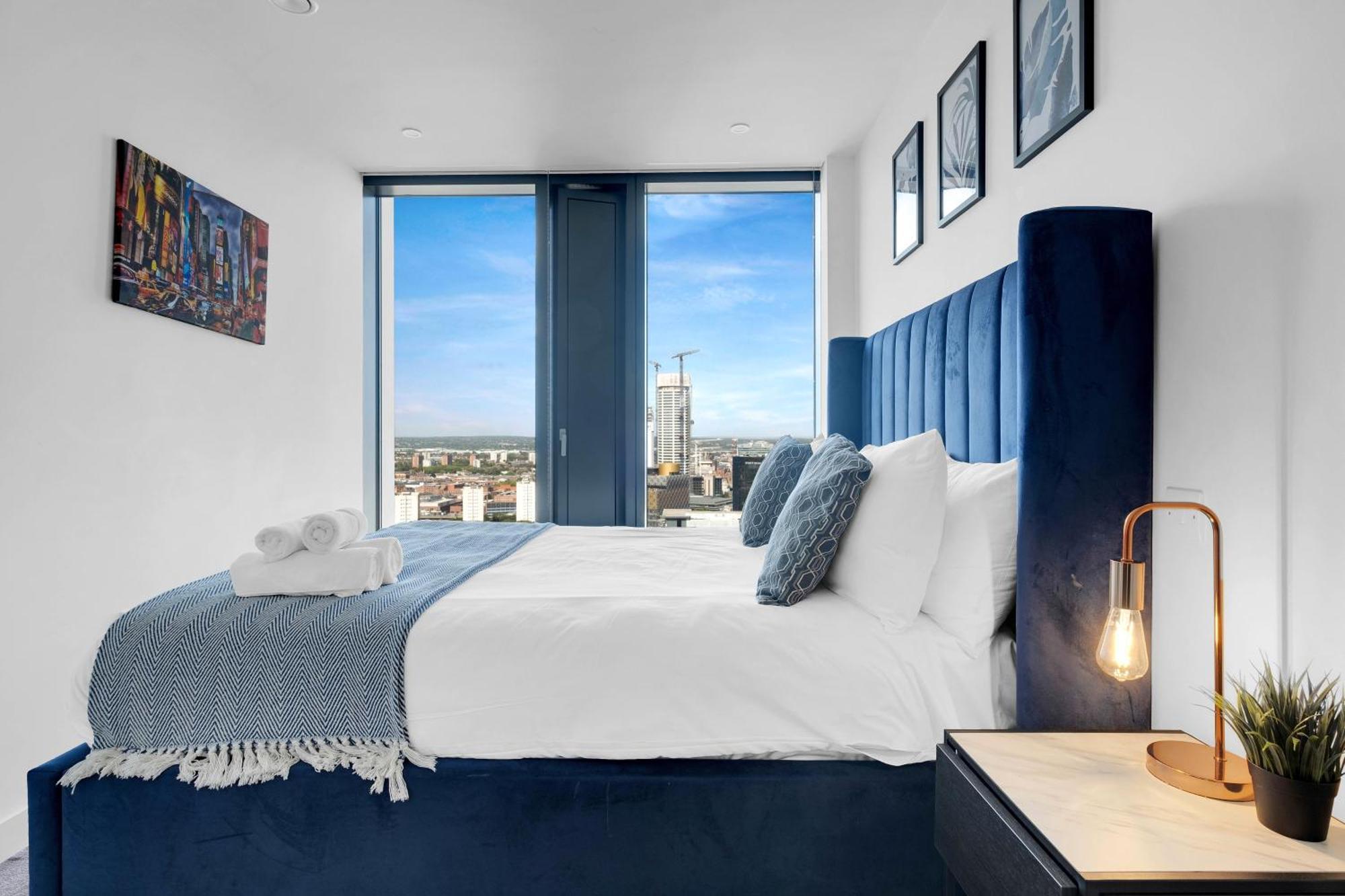 Mercian Luxury Serviced Apartments- Birmingham City Centre - Your Perfect Stay - Gym Rooftop Terrace Cinema Room エクステリア 写真