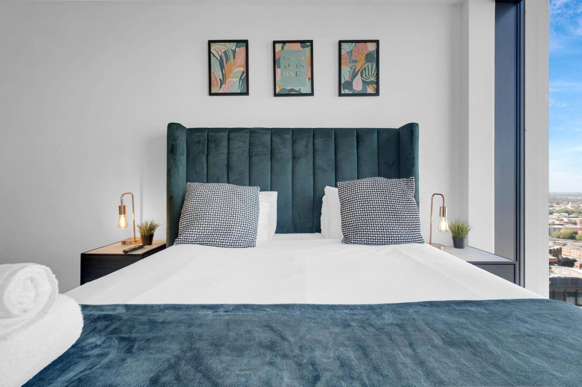 Mercian Luxury Serviced Apartments- Birmingham City Centre - Your Perfect Stay - Gym Rooftop Terrace Cinema Room エクステリア 写真
