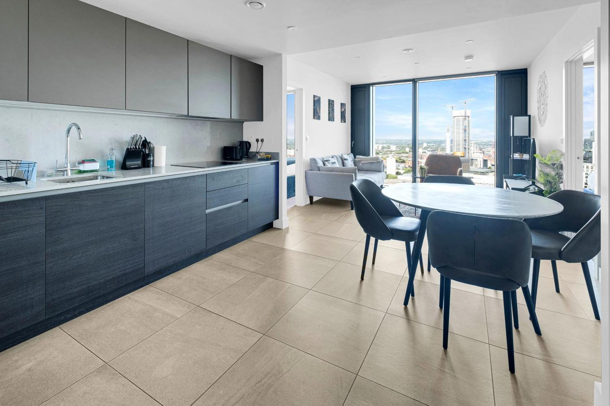 Mercian Luxury Serviced Apartments- Birmingham City Centre - Your Perfect Stay - Gym Rooftop Terrace Cinema Room エクステリア 写真
